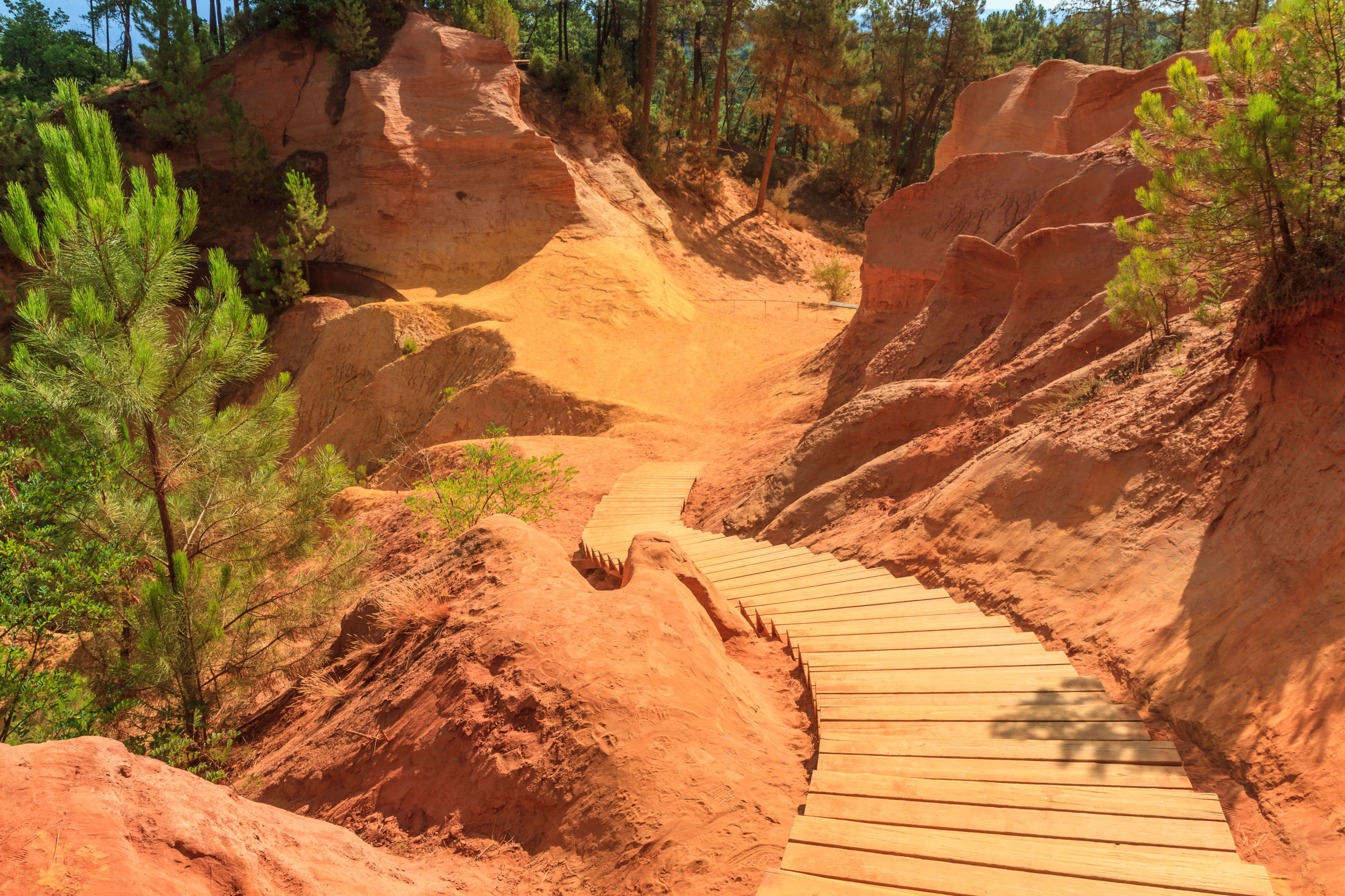 The Orche trail Roussillon in the Luberon in provence